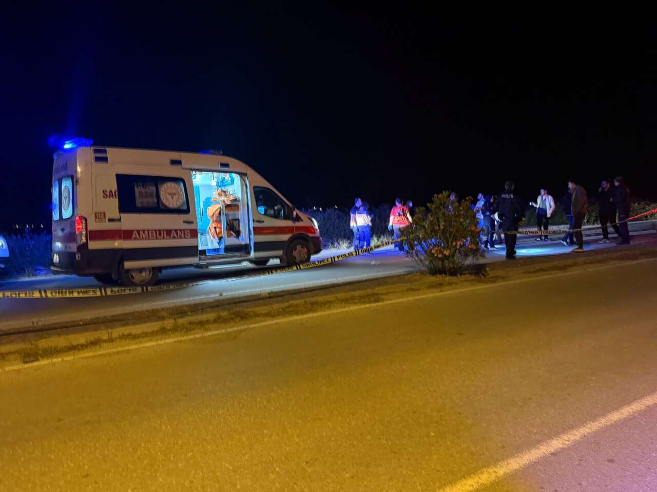 Sokak ortasında katliam! 3 arkadaş öldürüldü 9